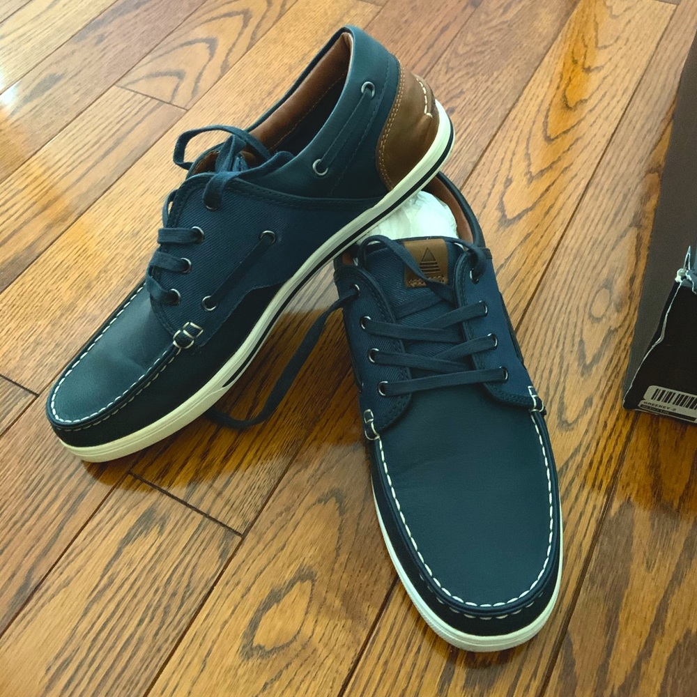 Mens shoes, Aldo brand, size 9 US, blue color with brown trim
